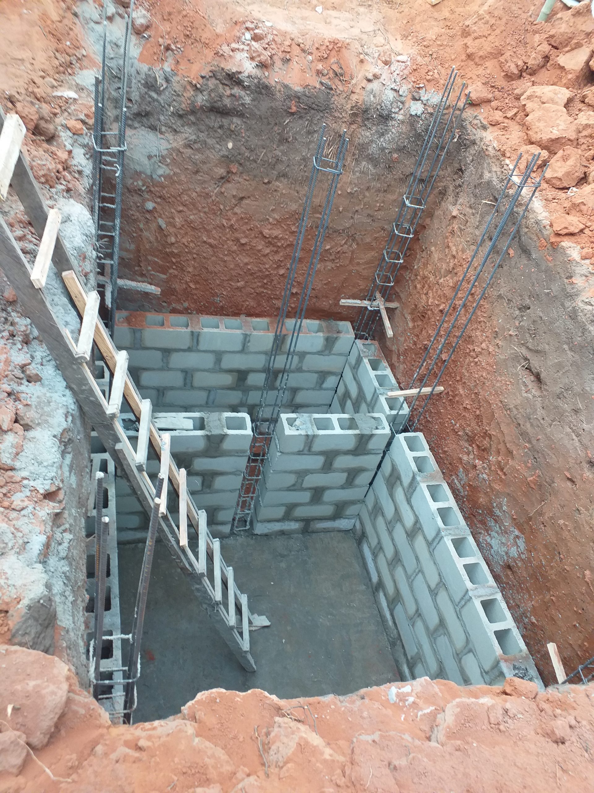 Soak-away and Septic-tank Construction for a private residence – BAM