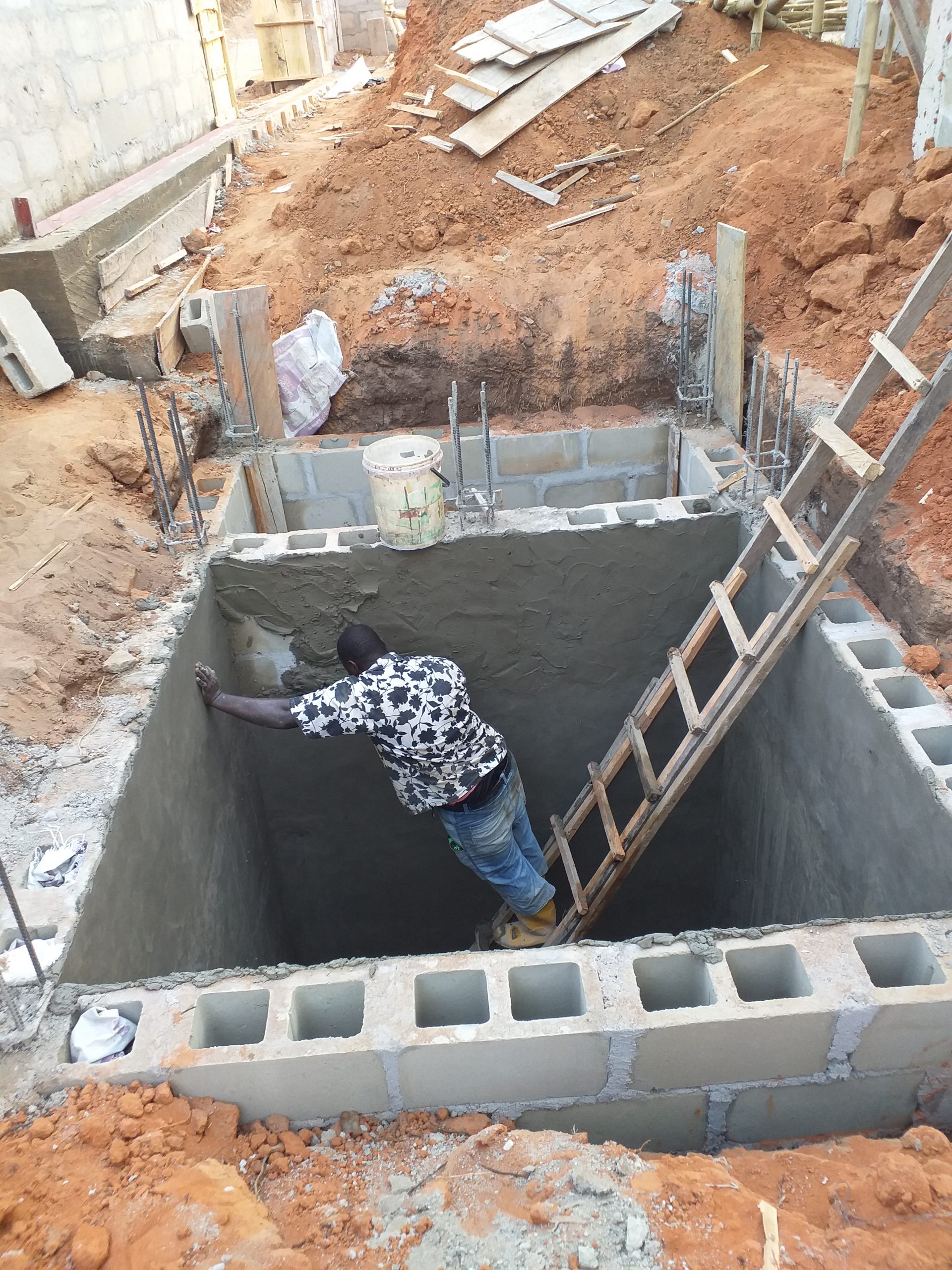 Soak-away and Septic-tank Construction for a private residence – BAM